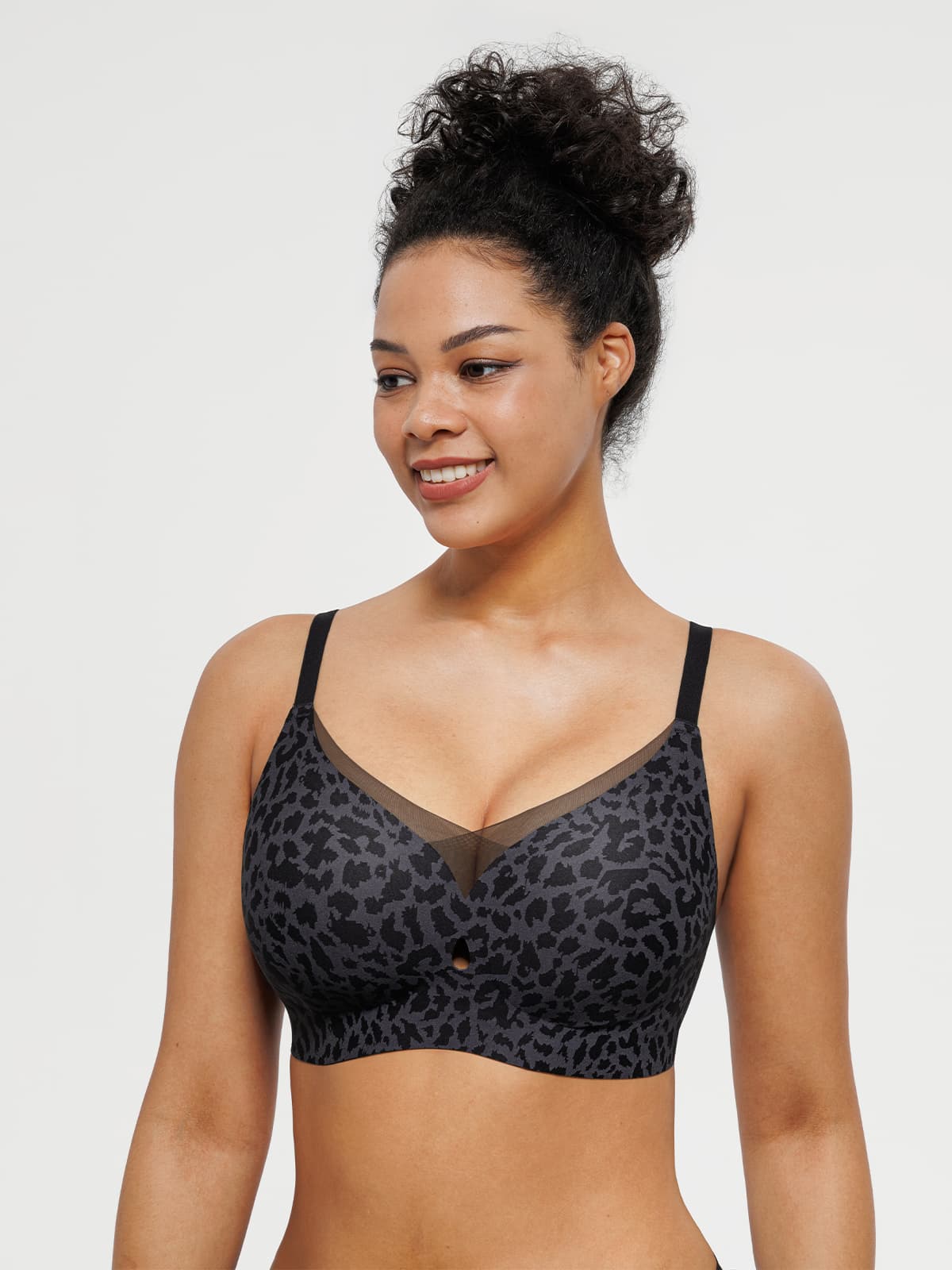 Seamless Airy Contour Plunge Bra