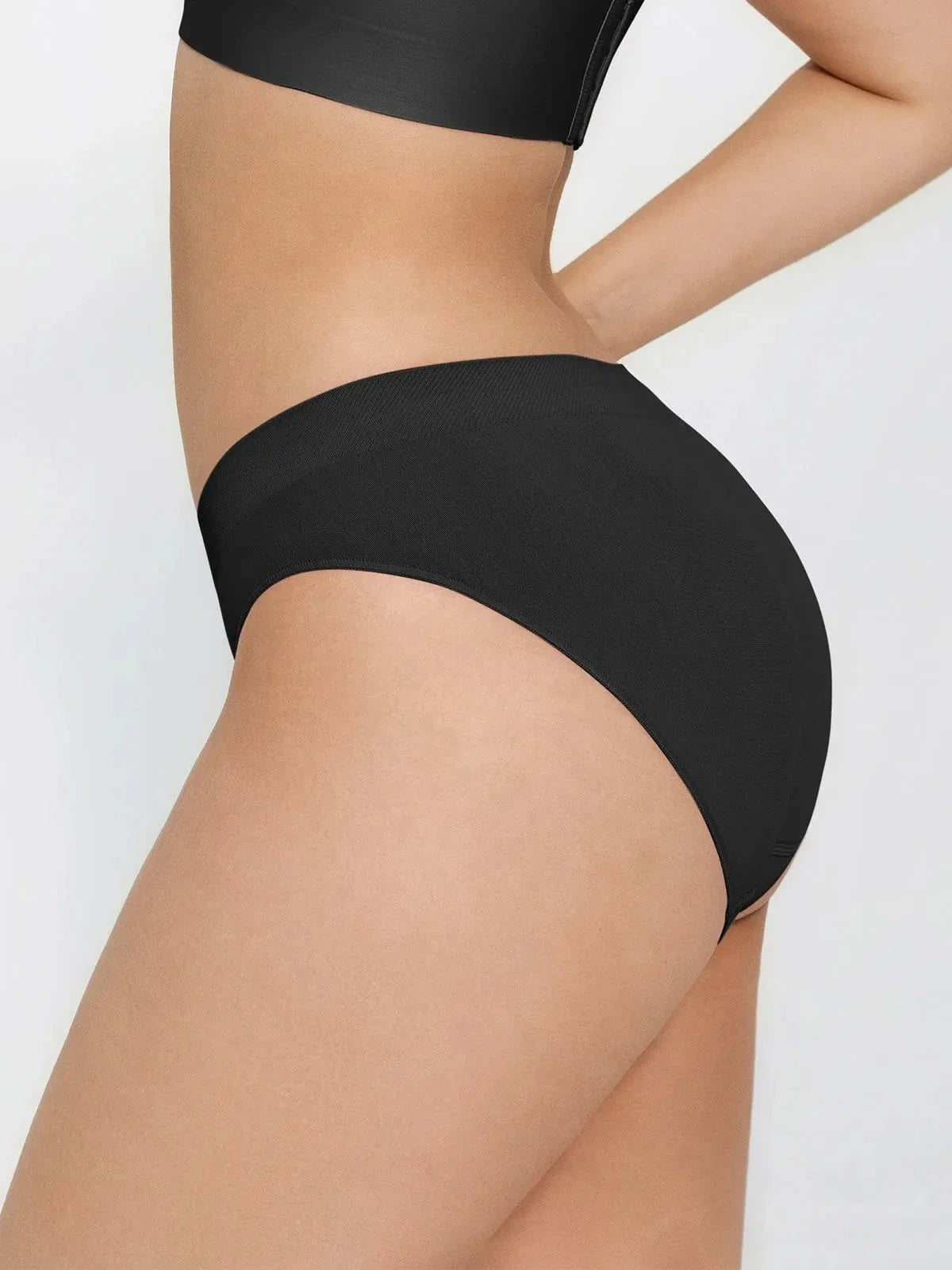 Seamless Solid Mid-Rise Brief