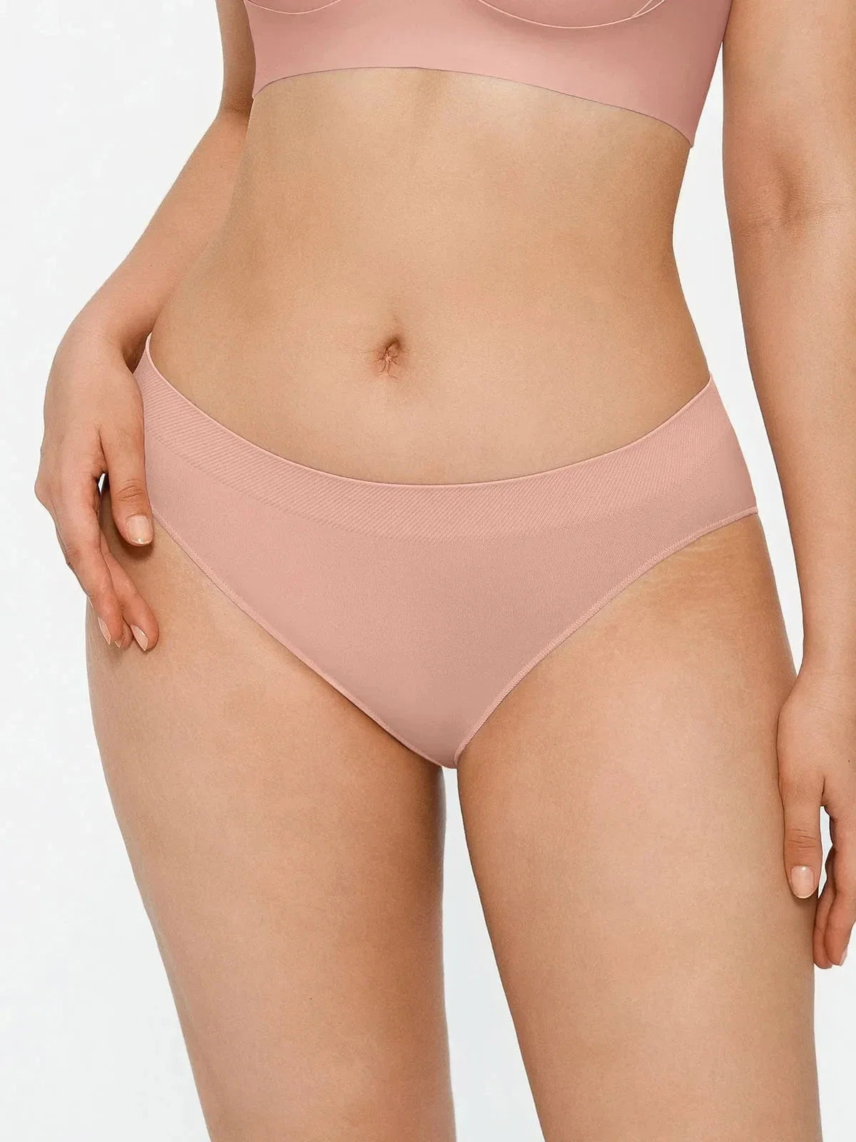 Seamless Solid Mid-Rise Brief