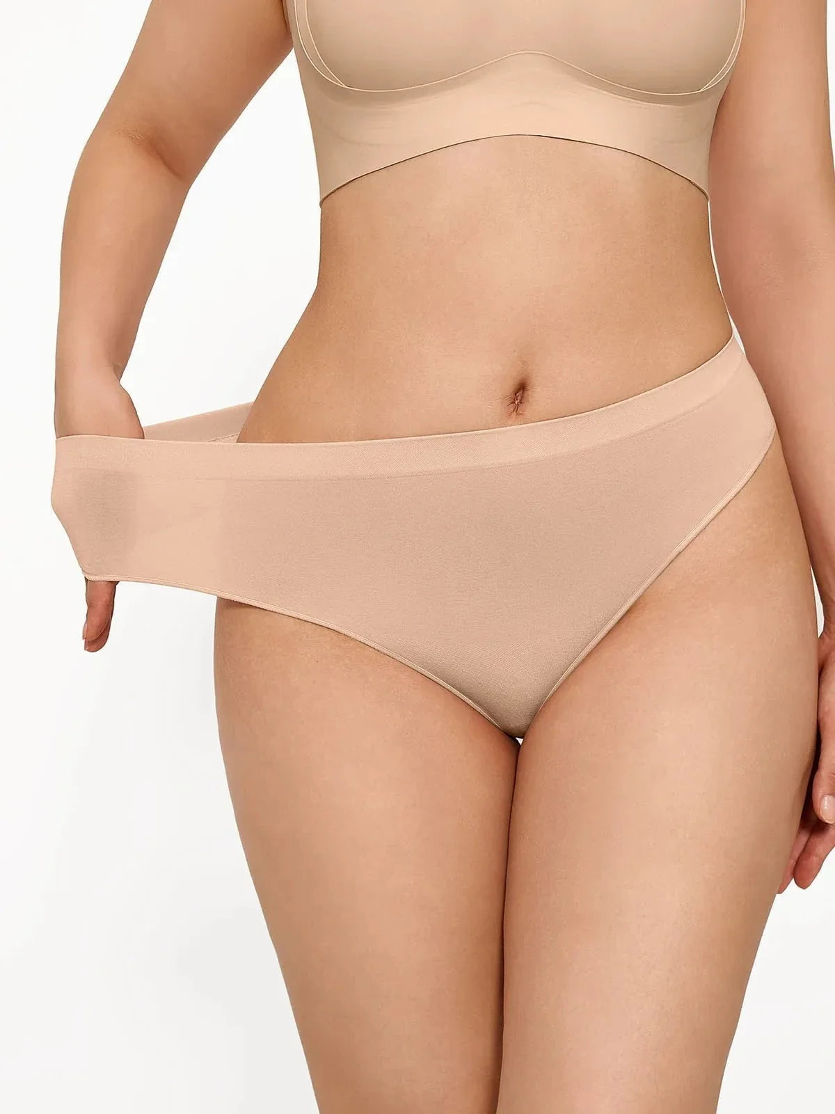 Seamless Solid Mid-Rise Thong Brief